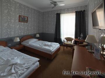 Фото номера Двухместный номер Делюкс с 2 отдельными кроватями Отель Majewski Hotel &amp; SPA г. Мальборк 2